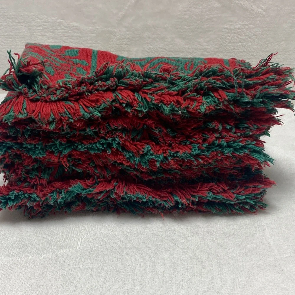 Set of 6 Red Green Tapestry Christmas‎ Placemats Fringed Edges Reversible